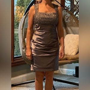 Stunning Hailey Adrianna Papell cocktail dress. NWT.
